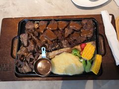-必胜客(尹山湖歌林公园店)
