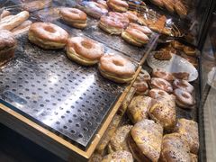 甜甜圈-巴黎贝甜(大宁国际商业广场店)