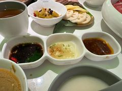 -洪氏嗨捞·广东猪肚鸡·椰子鸡火锅(西咸万象城店)
