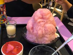 新鲜草莓棉花甜-Ice Monster冰馆·CNN评选全球十大甜品(国贸商城店)