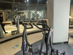 -懒人Club运动健身·运动康复·私教(三迪中心店)