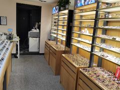 -优医视平价眼镜超市蔡司依视路折扣(小马厂店)