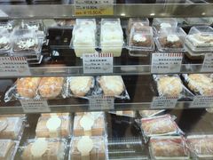 -红宝石·鲜奶小方·海派西点房(莘庄龙之梦店)