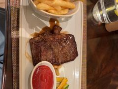 -上海和平饭店维克多咖啡厅 Victor's