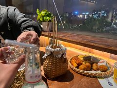 -包整·丝娃娃(一览甲秀楼风景店)