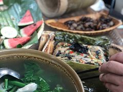 基诺风味包烧鱼-基诺山寨.版纳民族特色菜