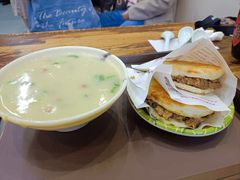 -穆得·老周家牛肉烧饼(普利街店)