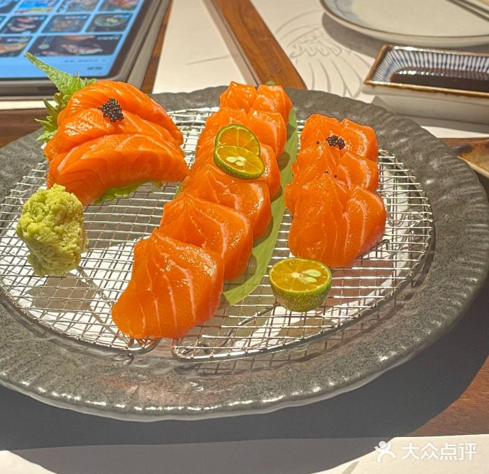 石葵(锦业时代店)三文鱼刺身图片