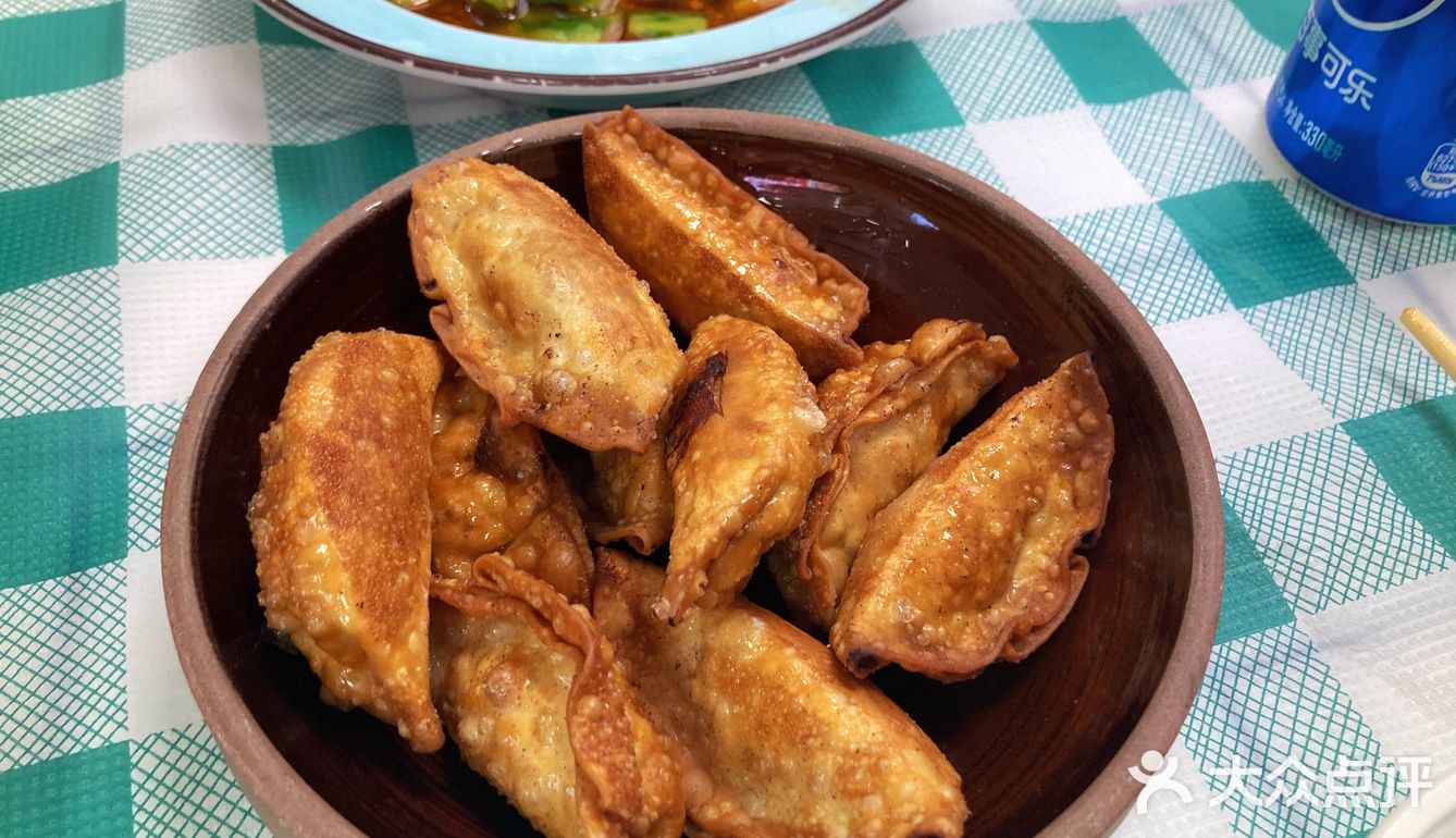 后湖热辣滚烫的羊肉火锅