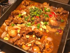 馋嘴牛蛙锅-蜜桃餐厅·江浙融合菜(荟聚购物中心店)