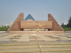 -上海市龙华烈士陵园