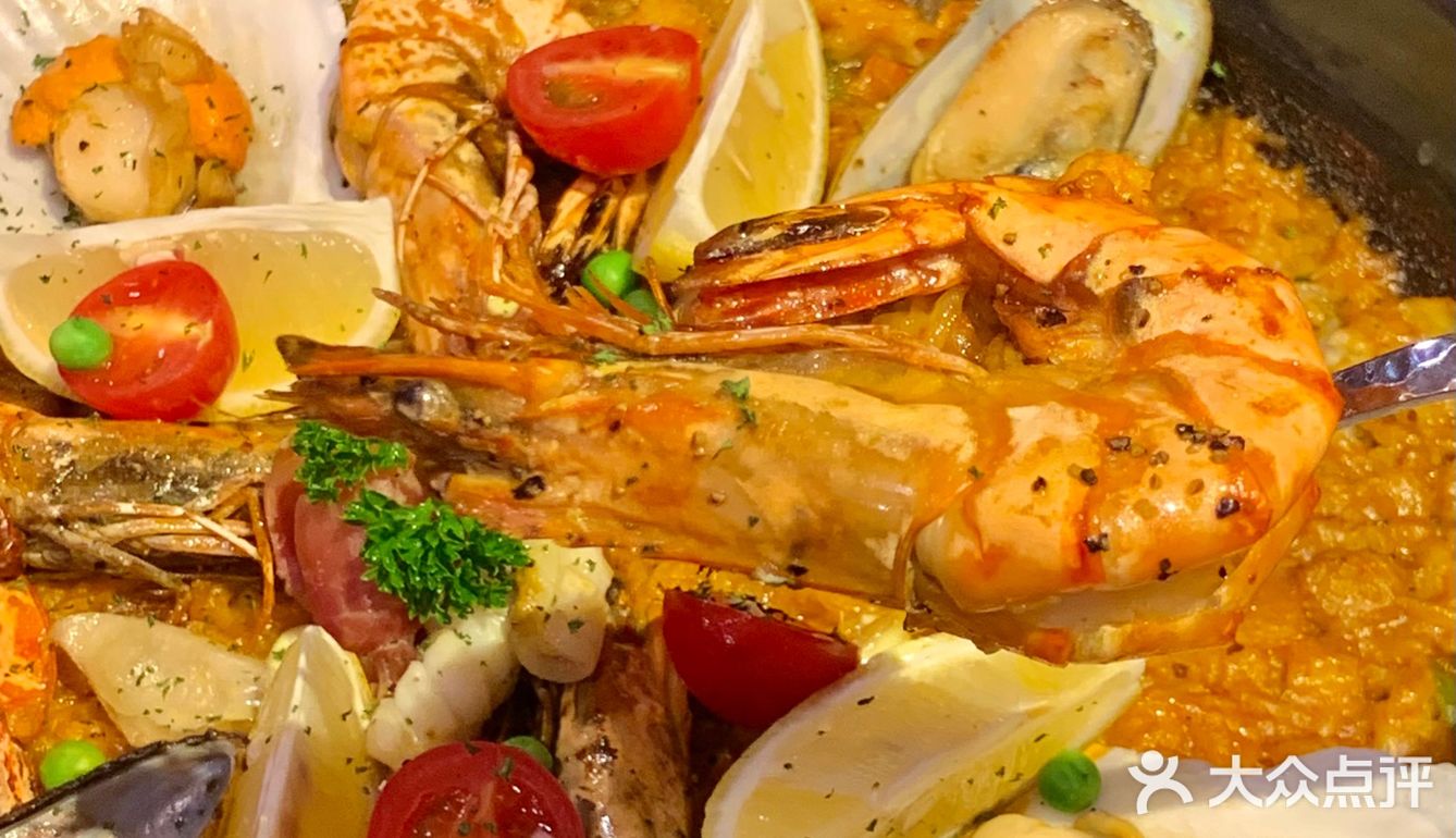 来罍街怎么能不吃顿漂亮饭呢？