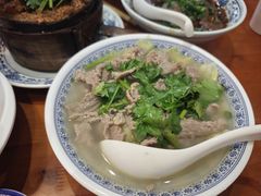 -杨三孃跷脚牛肉(西外棕榈岛店)