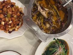 -鑫巴蜀小镇 · 水煮鱼专研店(玉桥店)