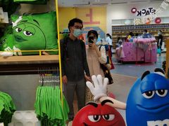 -m豆巧克力世界(上海世茂广场店)