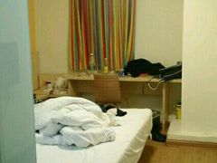 -7天酒店·广州天河公园地铁站店