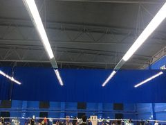 -中地华冠羽毛球俱乐部