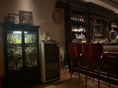 -DM Distiller & Mixologist Whisky Cocktail Bar