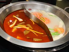 鸳鸯锅底-吴记老锅底麻辣火锅(福州路店)