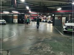 -日月光中心-停车场