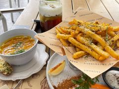 -Mark&Mars Restaurant