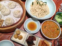 秃黄油-裕兴记•蟹黄面馆(人民广场店)