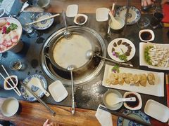 -大匠工房古船木艺术餐厅·猪肚鸡专门店(长白仙岛店)