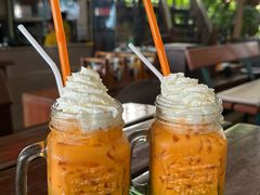 -Green Tree Rest. & Pub