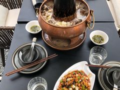 丽江腊排骨铜锅-云里小坐·小院里·团建·宴请·下午茶(三圣乡店)