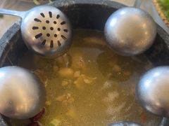 -鲁朗纳麦石锅鸡庄园