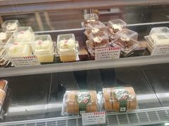-红宝石·鲜奶小方·海派西点房(金杨店)