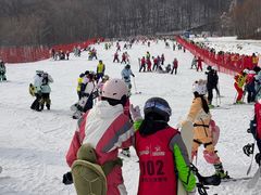 -亚布力新体委滑雪场