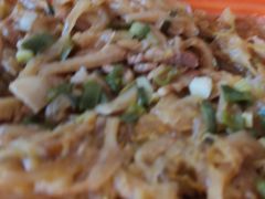 酸菜炒粉-那家老院子东北菜·饺子·小鸡炖蘑菇(艳华街店)