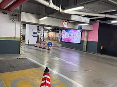 -梅赛德斯奔驰文化中心·停车场