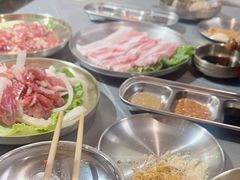 -围炉肉舍丹东海鲜烤肉·烤活鳗(步行街店)