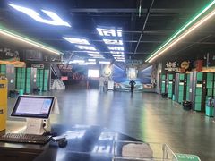 -极限PLAY运动娱乐新世界·团建派对潮玩休闲馆·室内蹦极高空游乐园