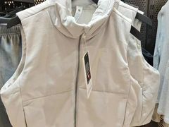 -lululemon(上海浦东IFC店)