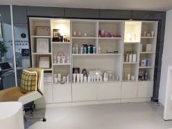 -JNK皮肤管理中心