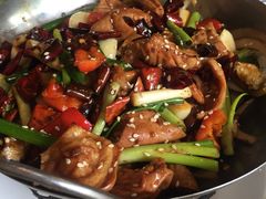 干锅肥肠-龙香居海鲜浑锅家常菜·特色驴肉