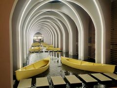-涨巢·潮玩水疗局