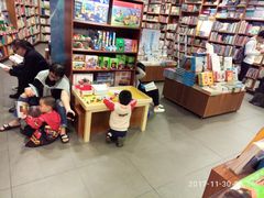 零售区-方所咖啡