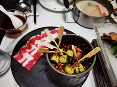 -红鼎豆捞·非遗鲍皇汤火锅(宝丰路店)