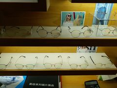-LOGO眼镜·蔡司品牌折扣店(龙华清湖店)