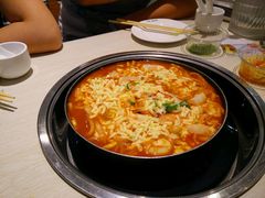-三清洞摩西韩式年糕火锅(威高广场店)