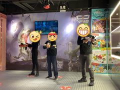 -VR+乐园·VR电竞·家庭亲子·密室逃脱·轰趴团建