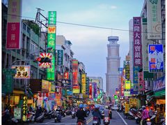 -六合夜市