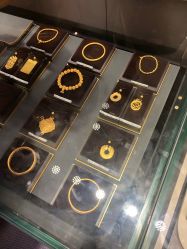 -周大福CHOW TAI FOOK(宝山苏宁易购店)