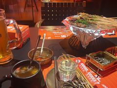 -何师烧烤Pro ·江湖川菜·小龙虾·精酿(太古里旗舰店)