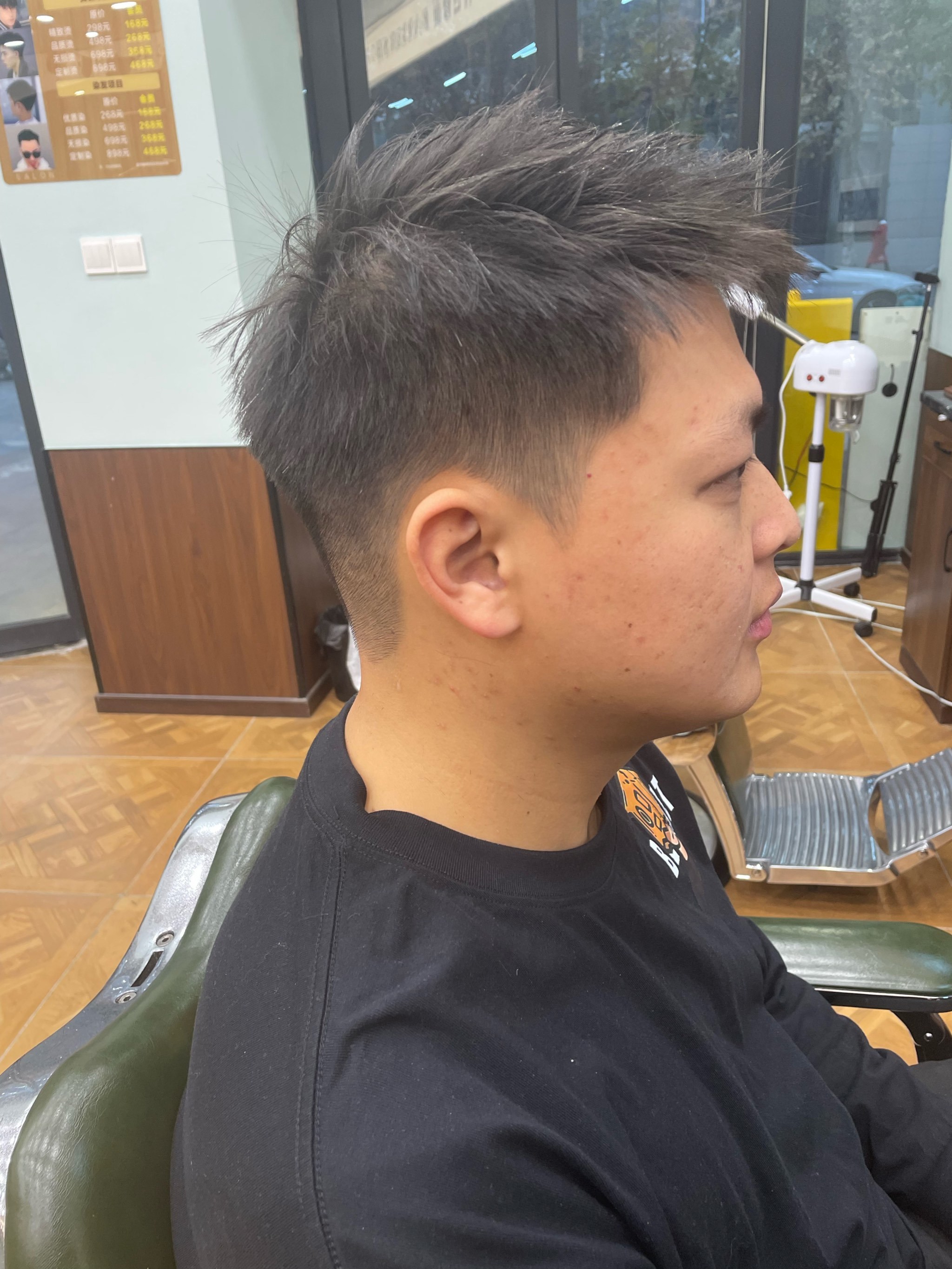 修剪新男士发型