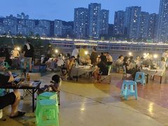 -渔人湾码头海鲜市场负二楼
